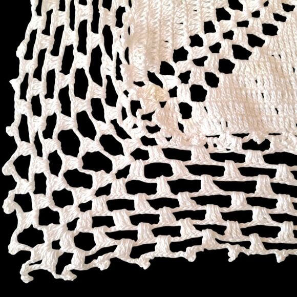 VINTAGE Handmade Crochet Lace Doily 15"‎ Square Beautiful Cotton - Picture 4 of 7